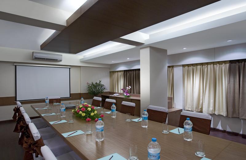 Kapila Business Hotel Пуна Экстерьер фото
